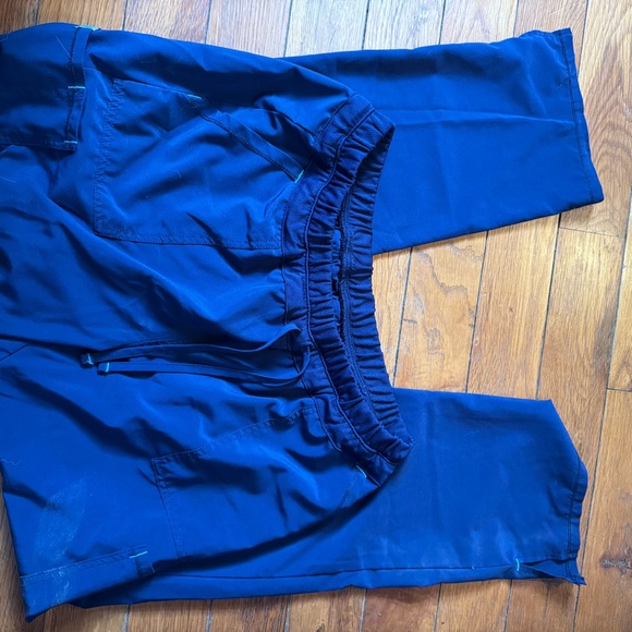 Scrub set - Picture 3 of 4